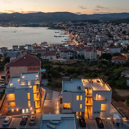 Heated Pool & Rooftop Jacuzzi Sea View Near Trogir-ciovo * Trogir
