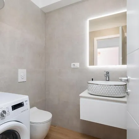 Apartment Alegria In Okrug With Heated Pool, Sea View, Jacuzzi, Wifi