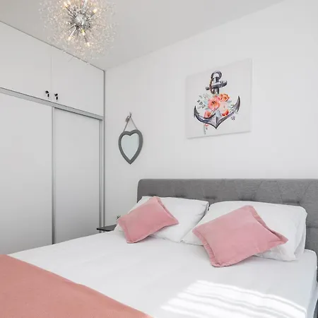 Alegria In Okrug With Heated Pool, Sea View, Jacuzzi, Wifi Trogir