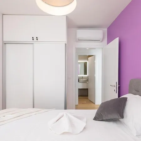 Alegria In Okrug With Heated Pool, Sea View, Jacuzzi, Wifi Apartment *