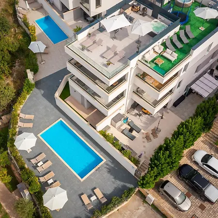 Heated Pool & Rooftop Jacuzzi Sea View Near Trogir-ciovo Apartment Trogir